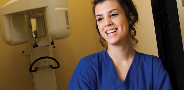 Dental technician in Lynnwood, Washington